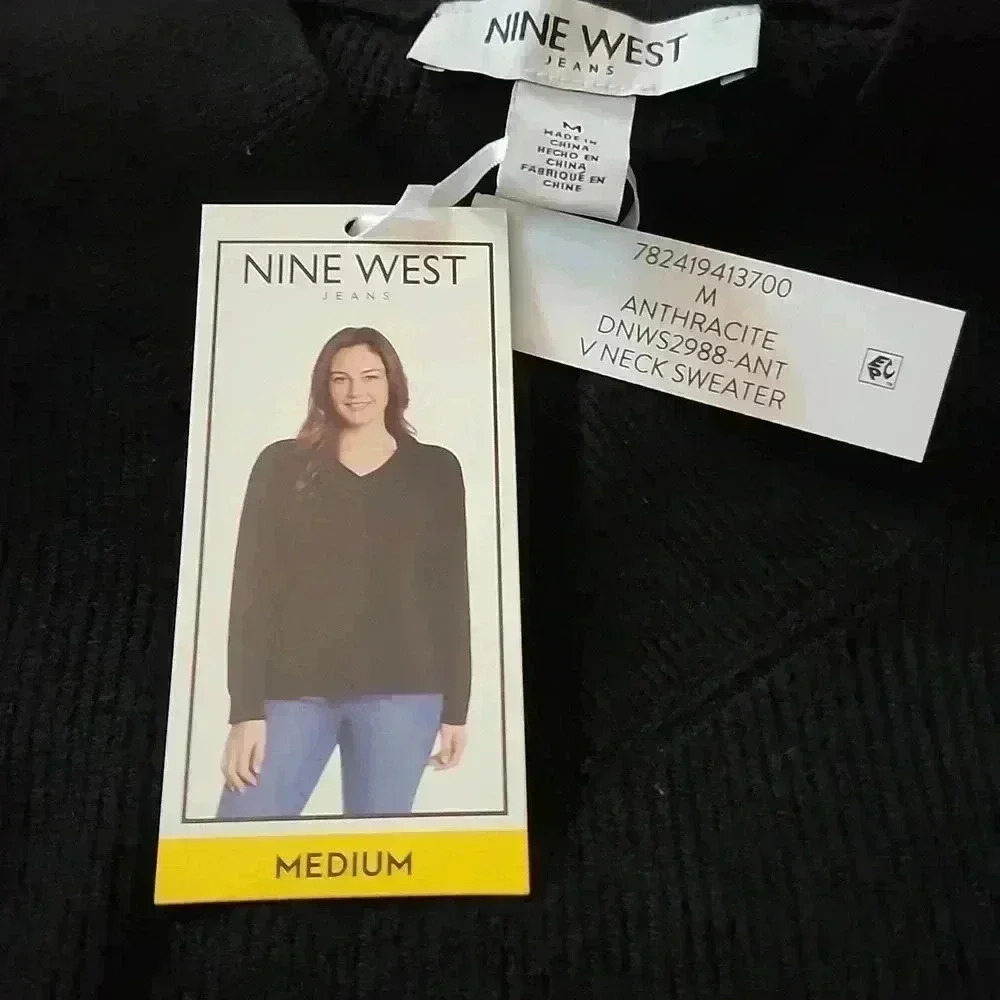 Black sweater Super Soft! - Picture 8 of 9